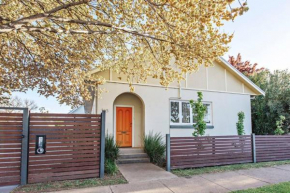 The Orange Door Mudgee -a spacious home in town